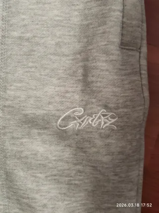 Pantalón deportivo gris para chico