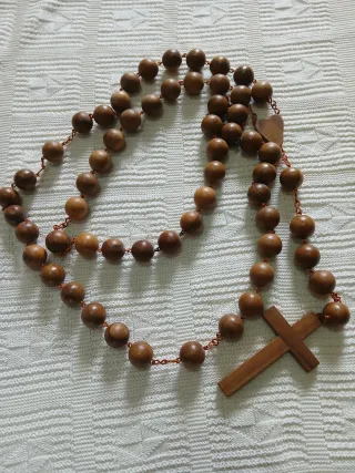 Rosario grande de madera