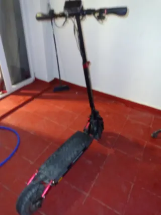 Monopatín Eléctrico Negro