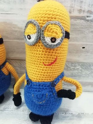Minions Kevin y Stuart muñecos tejidos