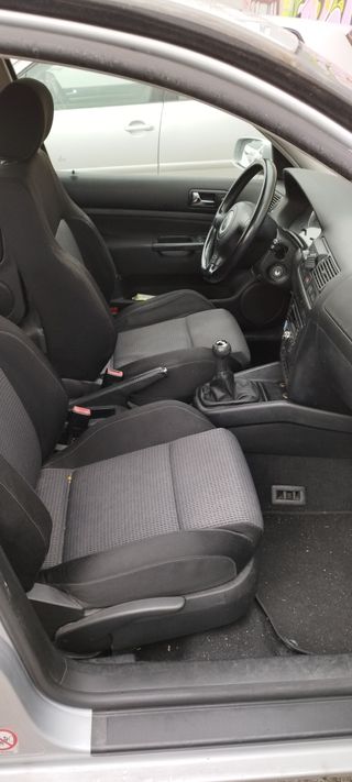 Volkswagen Golf 2003 en BUEN ESTADO ¡negociable!