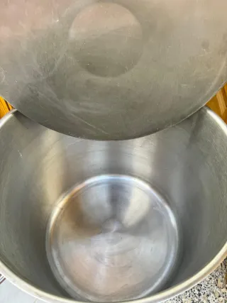 Olla de aluminio Lacor