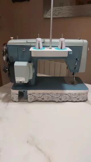 Máquina de coser Alfa Alfamatic 109