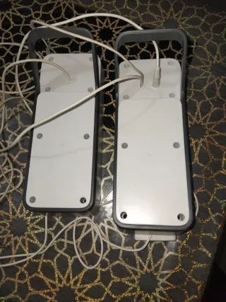 Altavoces Logitech Blancos.