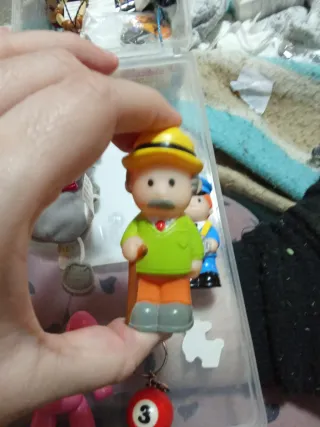 Lote 5 Juguetes: Peluche, Figuras y Llavero