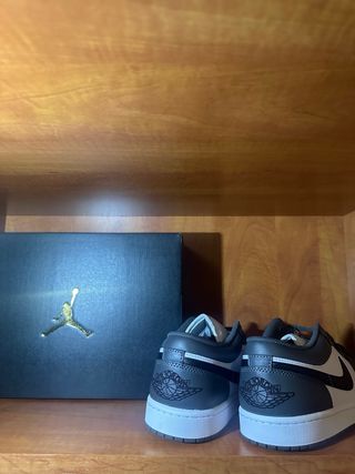 Nike Air Jordan 1 Low Gris Blanco Talla 43