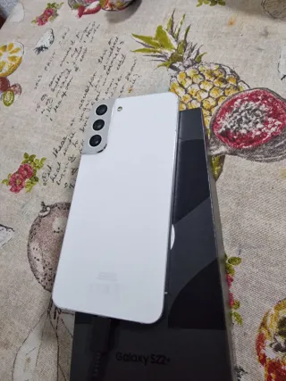 Móvil Samsung s22 plus 128 bateria al 100
