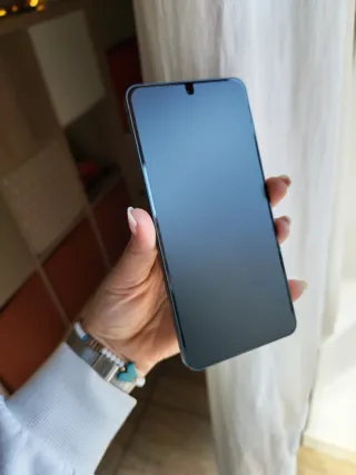 Samsung S25 Edge 256GB Nero nuovo più accessori