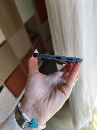 Samsung S25 Edge 256GB Nero nuovo più accessori