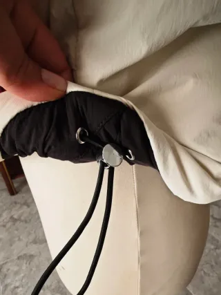 Chaleco acolchado reversible Bershka beige