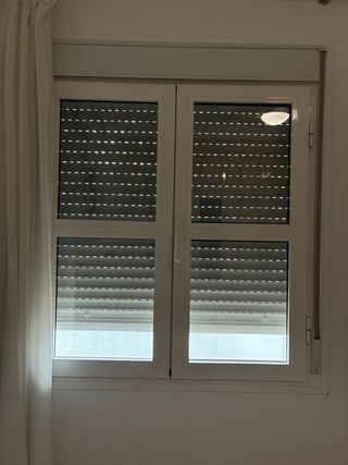 Ventanas abatibles Climalit con persiana