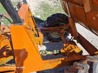 Dumper volquete basculante