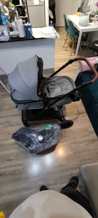 Cochecito para bebé Kinderkraft ESME 3 en 1