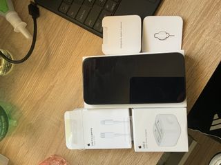 iPhone 13 Pro Max 128GB+ cable original y cargador