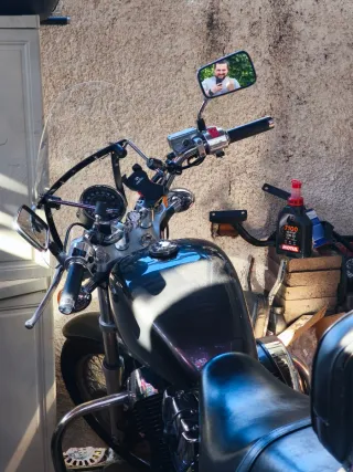 Vendo/cambio Honda VT750S Negra