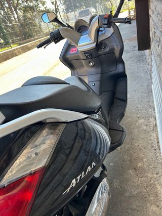 Aprilia Atlantic 125 Negro