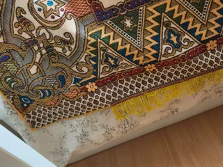 Colcha Tapiz Cama 200x235cm prácticamente nuevo