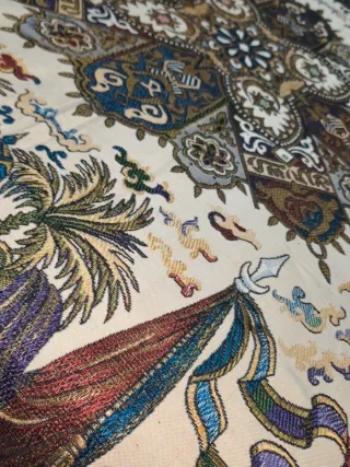 Colcha Tapiz Cama 200x235cm prácticamente nuevo