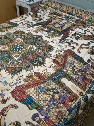 Colcha Tapiz Cama 200x235cm prácticamente nuevo