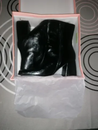 Botas negras talla 40