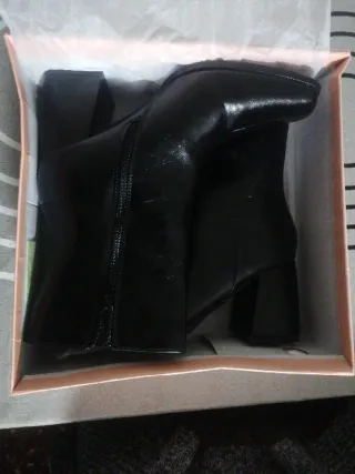 Botas negras talla 40