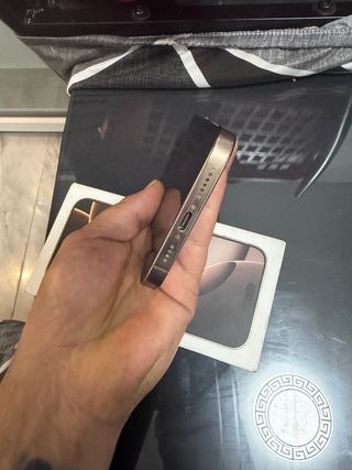 iPhone 16 Pro Max 256GB Titanio Desierto