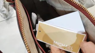 Borsa Michael Kors Voyager Rossa Oro