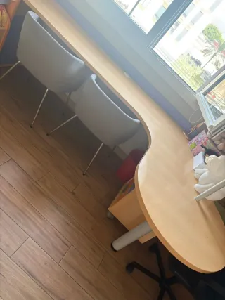 Estantería con peluches