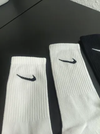 Lote 24 pares calcetines Nike blancos y negros