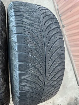 2 Ruedas Goodyear 215/55R17 94V