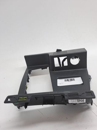 PLASTICO FORD KUGA 498693