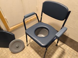 Silla WC con Orinal, Regulable, para Adultos