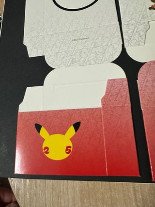 Caja Cartón Pokemon 25 Aniversario