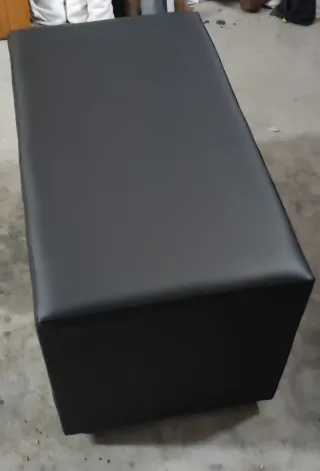 "OFERTA" Pouf en Polipiel Negro nuevo a estrenar