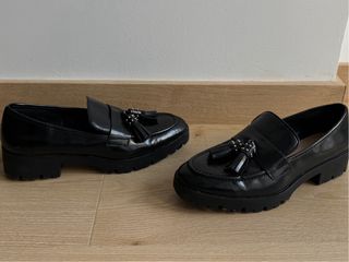 Mocasines negros borla Zara