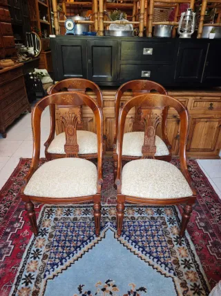 Juego de 4 sillas clásicas marquetería