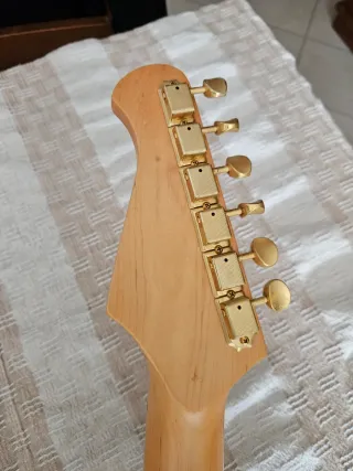 Chitarra Elettrica ST-62DLX OW