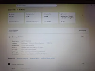 Portátil Lenovo Ryzen 7 5700U