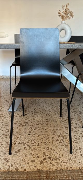 Mesa comedor y 4 sillas