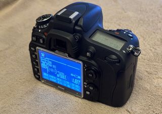 Cámara Nikon D610 (cuerpo) impecable