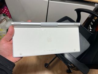 Teclado Apple Plata y Blanco