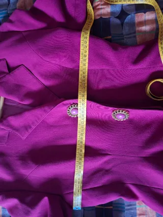 Giacca vintage fucsia con bottoni dorati