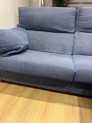 Sofá modular azul con chaise longue