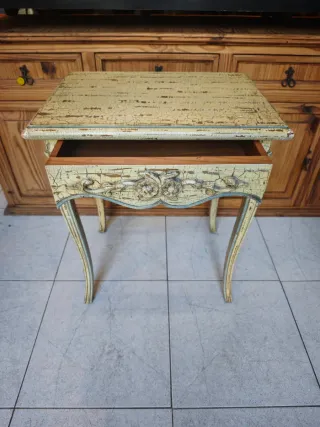 Consola  auxiliar estilo craquelado