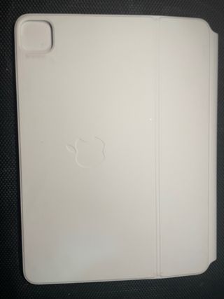 Magic Keyboard A2261 y Apple Pencil A3085 USB-C