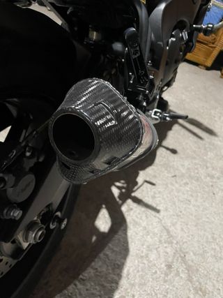 Escape Yoshimura Carbono para FZ1
