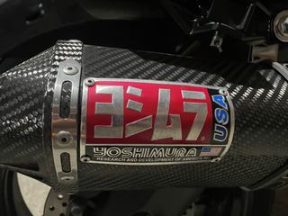 Escape Yoshimura Carbono para FZ1