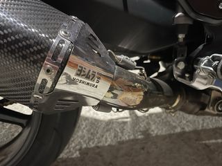 Escape Yoshimura Carbono para FZ1