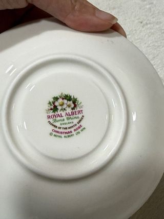 Juego 24 tazas porcelana Royal Albert
