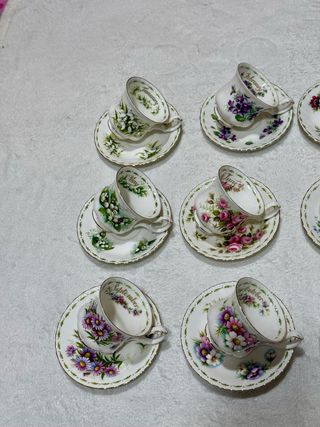 Juego 24 tazas porcelana Royal Albert
